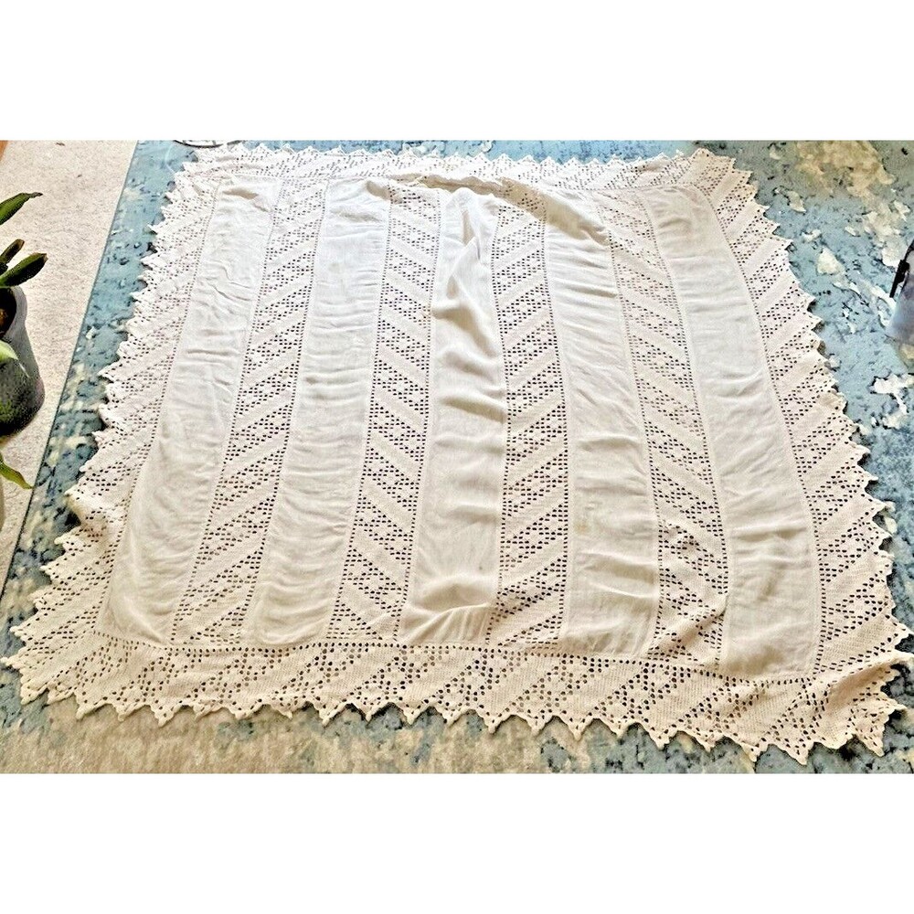 Vintage Queen Bedspread Crochet Handmade USA‎ Ecru Blanket Cottage Country 1930s